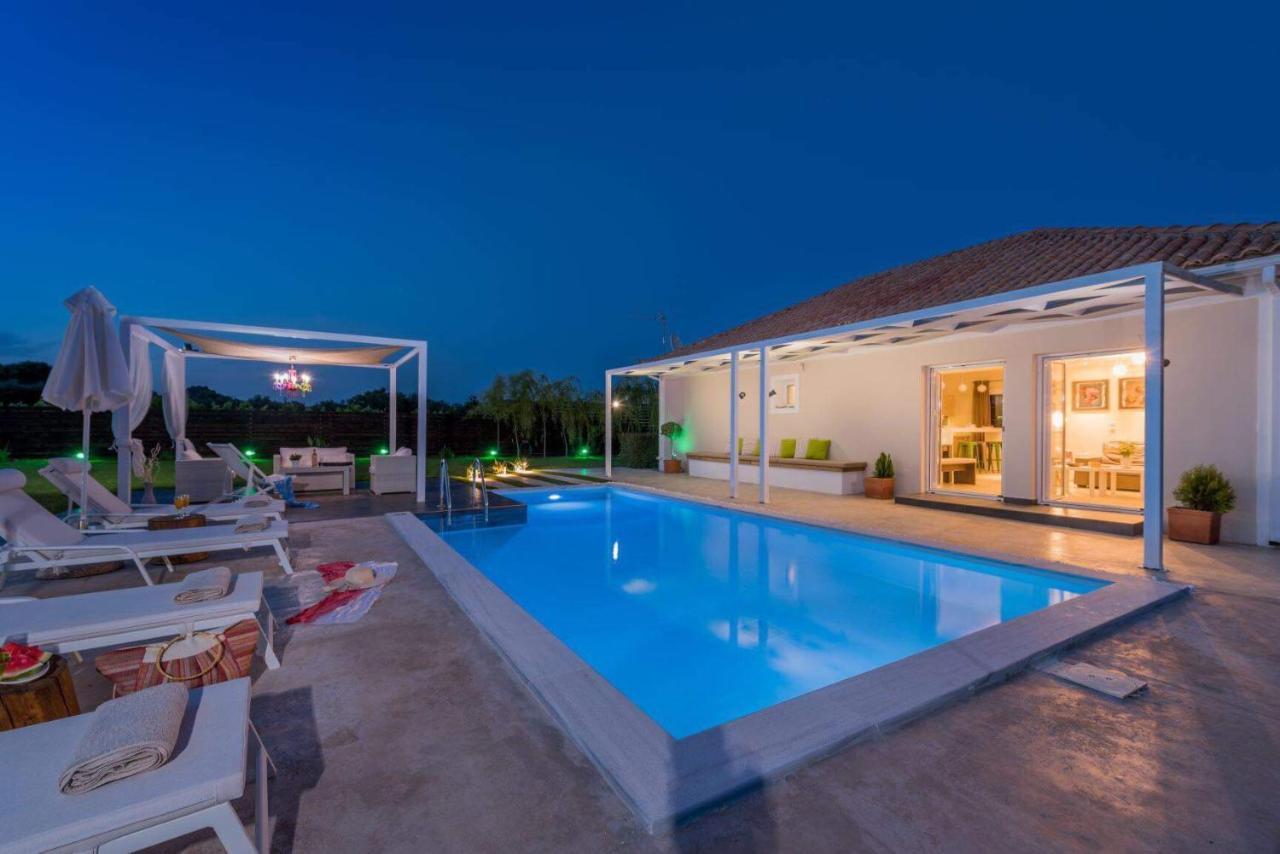 Madini Luxury Villa With Private Heated Pool Vanato Exteriér fotografie